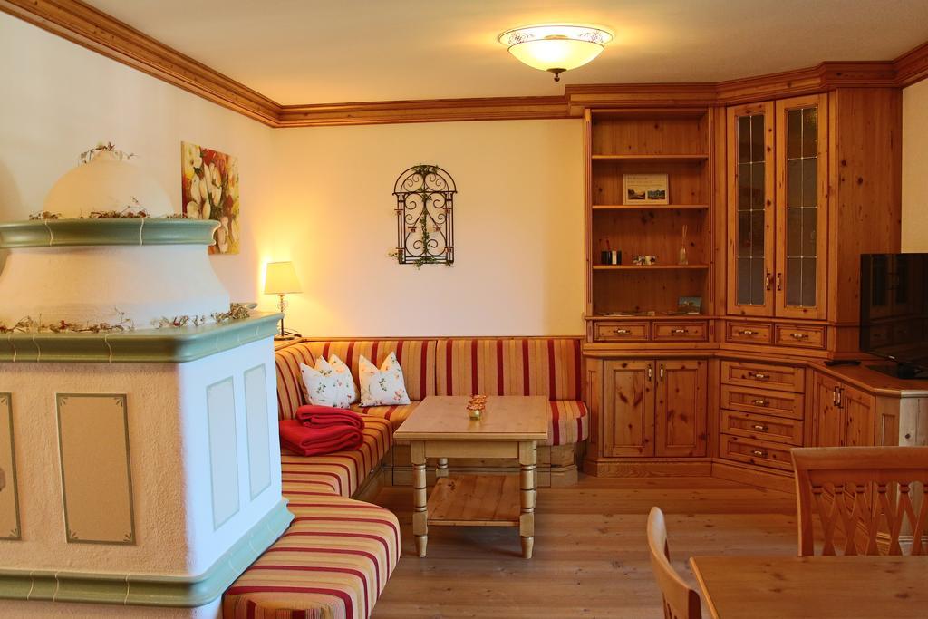 Ferienwohnung Schossleitner - Der Wohlfuehl-Ansitz Am Wolfgangsee Mit Weitblick Sankt Gilgen Camera foto