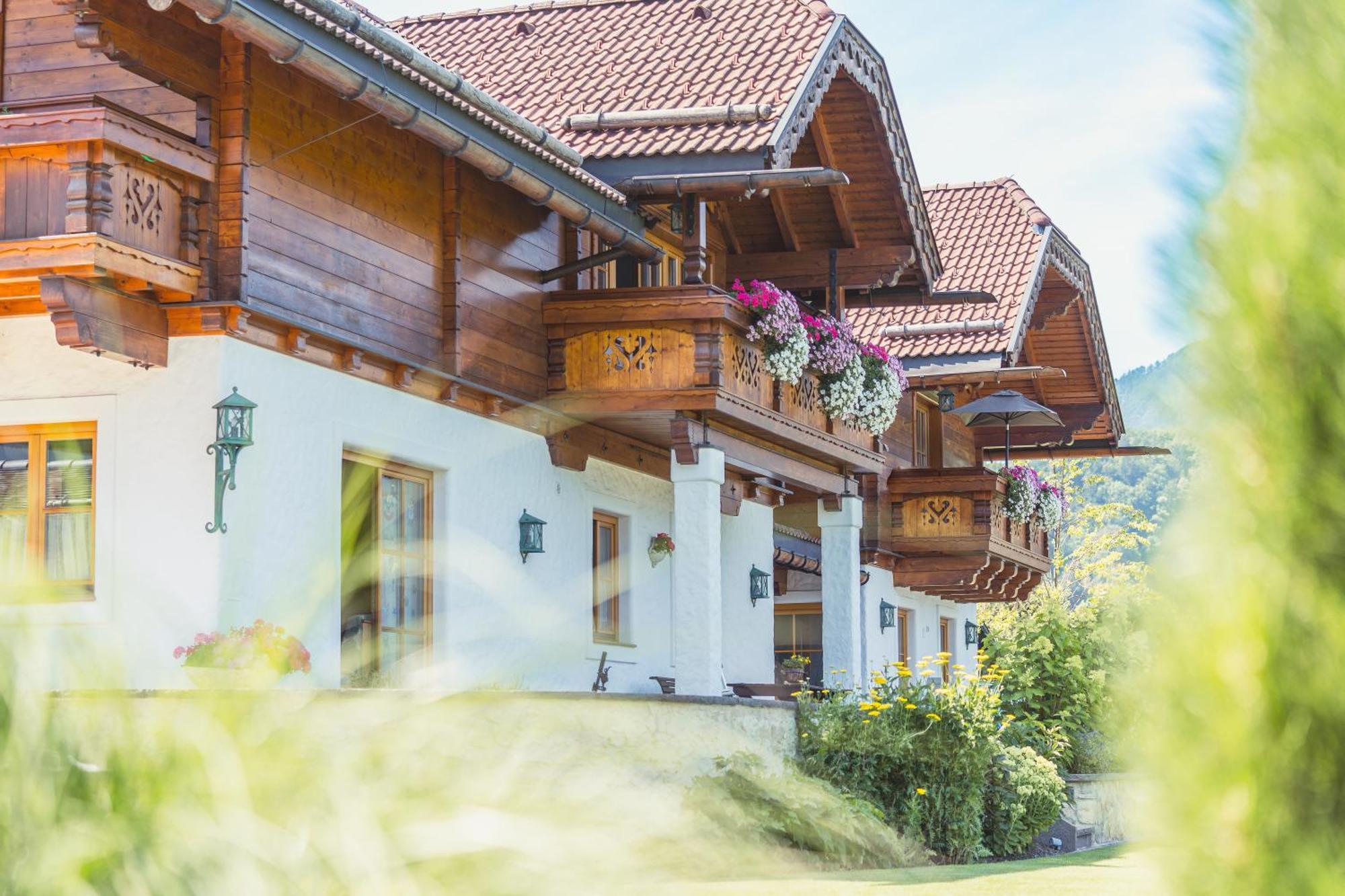 Ferienwohnung Schossleitner - Der Wohlfuehl-Ansitz Am Wolfgangsee Mit Weitblick Sankt Gilgen Esterno foto