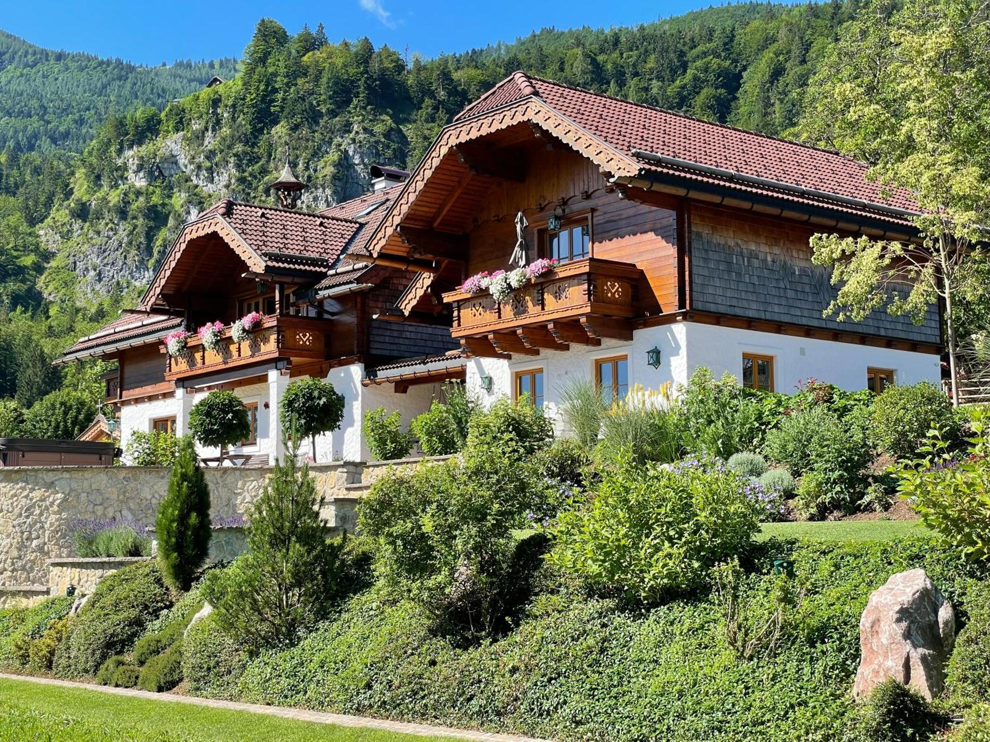 Ferienwohnung Schossleitner - Der Wohlfuehl-Ansitz Am Wolfgangsee Mit Weitblick Sankt Gilgen Esterno foto