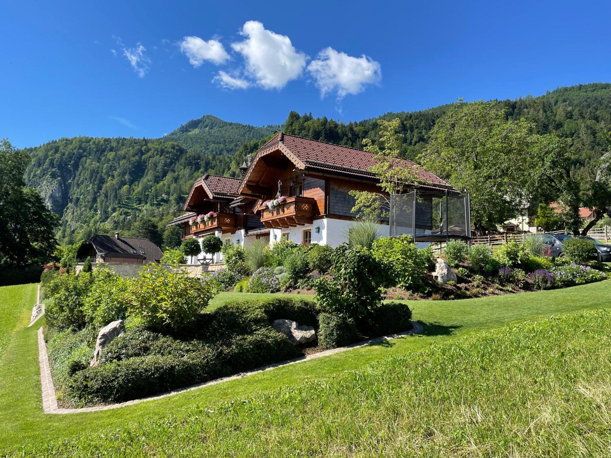 Ferienwohnung Schossleitner - Der Wohlfuehl-Ansitz Am Wolfgangsee Mit Weitblick Sankt Gilgen Esterno foto