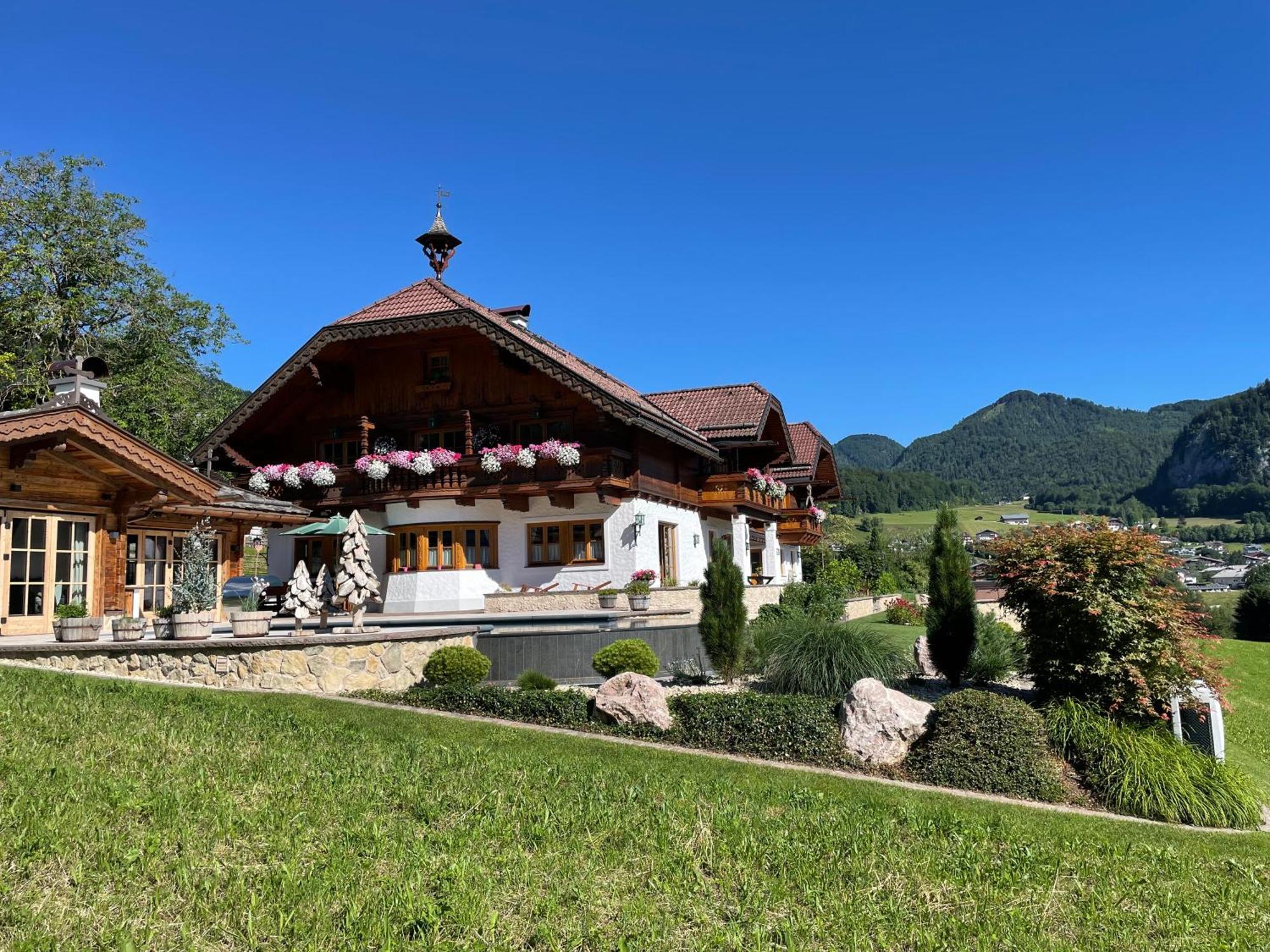 Ferienwohnung Schossleitner - Der Wohlfuehl-Ansitz Am Wolfgangsee Mit Weitblick Sankt Gilgen Esterno foto