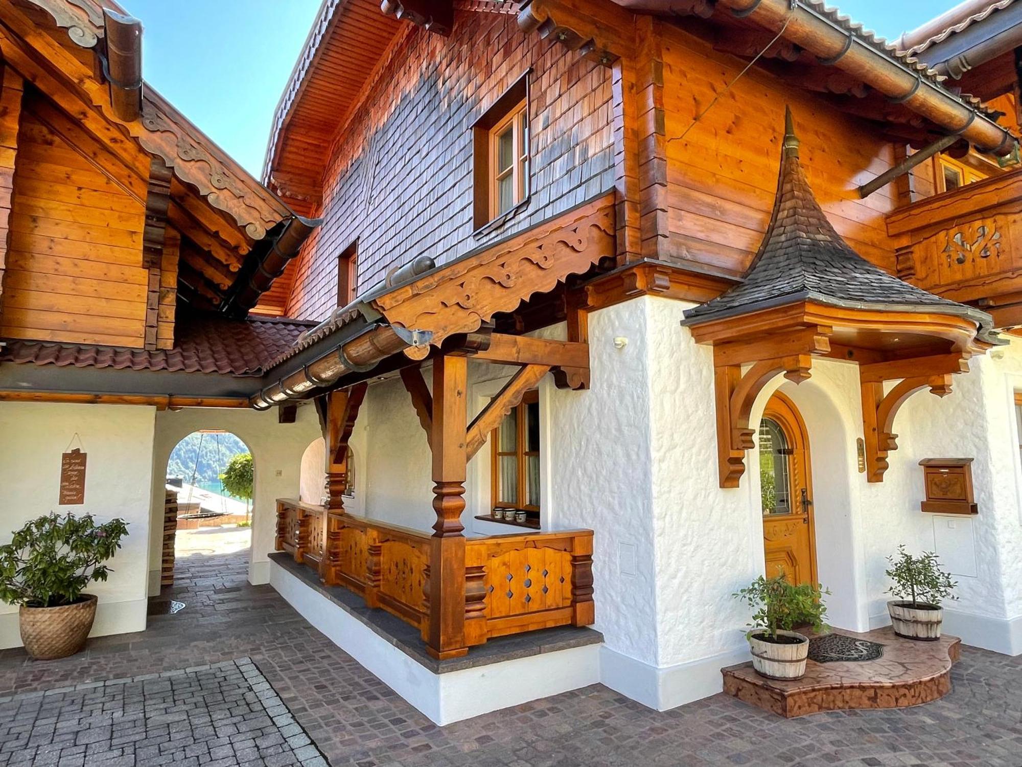 Ferienwohnung Schossleitner - Der Wohlfuehl-Ansitz Am Wolfgangsee Mit Weitblick Sankt Gilgen Esterno foto