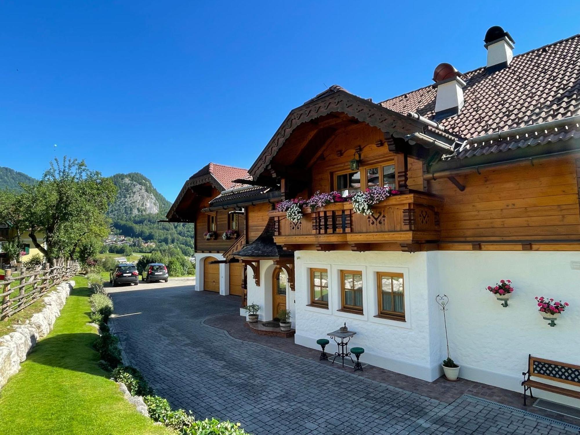 Ferienwohnung Schossleitner - Der Wohlfuehl-Ansitz Am Wolfgangsee Mit Weitblick Sankt Gilgen Esterno foto
